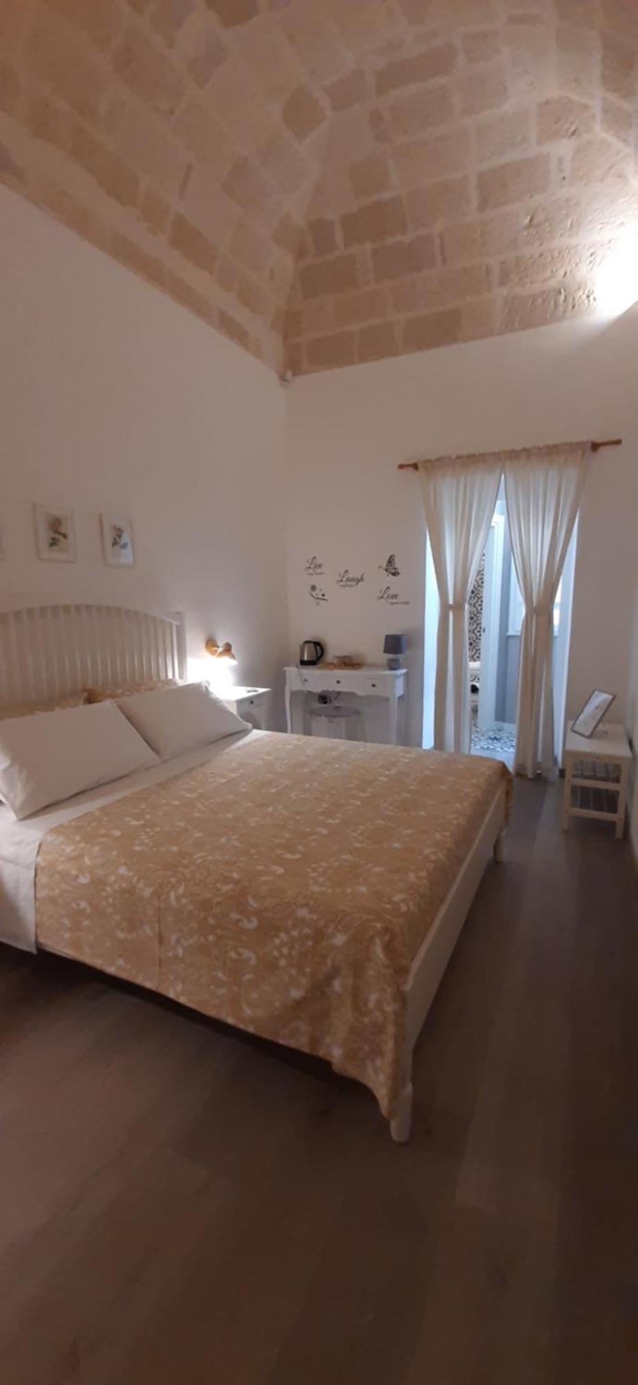 Il Poggiolo Fiorito Taranto Exterior foto